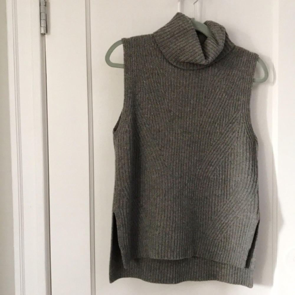 Madewell sleeveless turtleneck sweater